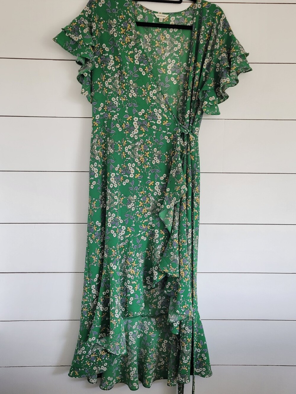 Max Studio Green Floral Wrap Dress with Ruffle Sleeves Medium